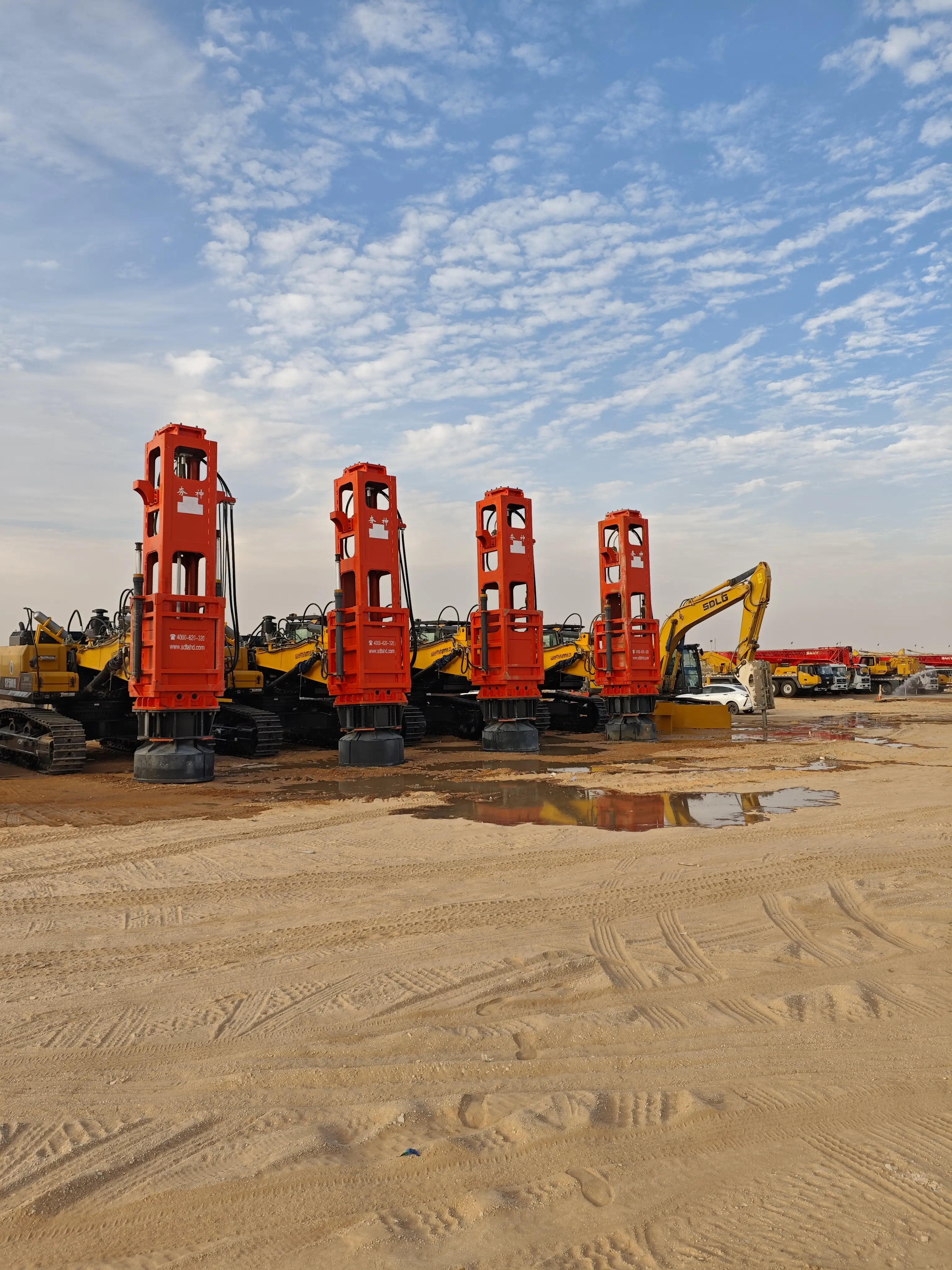 高速液壓夯實(shí)機(jī)有效壓實(shí)深度能做到多少？高速液壓夯實(shí)機(jī)有效影響深度可達(dá)1–9米 挖機(jī)液壓夯常用150千焦和180千焦 鏟車液壓夯常用42千焦